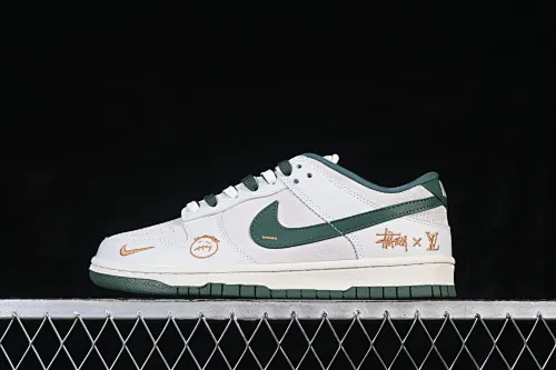 All categories Nk SB Dunk Series Nk SB Dunk Low High-end customized low-top sneakers Nike SB Dunk Three-party joint beige gray green High-end customized low-top casual sneakers SG6688-004